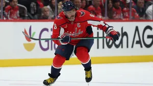 Банда Овечкина уничтожает в Америке всех подряд! Ови выдал волшебный пас и продолжил тащить «Вашингтон» на вершину