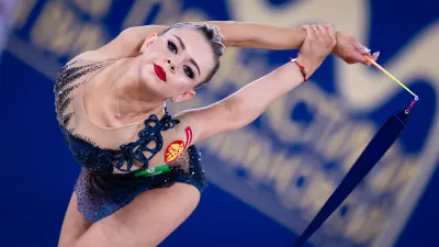 Анна Попова