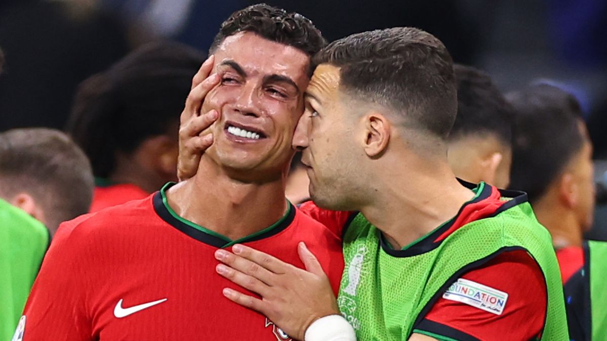Мать Роналду расплакалась вслед за сыном после незабитого им пенальти - Sport24