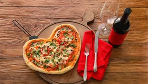 Готовлю праздничный ужин за 2000 рублей второй половинке на 14 февраля: не хуже, чем в ресторане