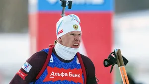 Свердловский биатлонист Бажин выиграл необычную гонку на чемпионате России. Ее бегают только раз в год