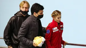 Теперь и Косторная слегла с короной. Чемпионат России нужно переносить, даже ценой отмены европейского первенства