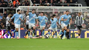 «Сороки» не закроются, а защита «горожан» не справится с давлением. Прогноз на «Ньюкасл» — «Манчестер Сити»