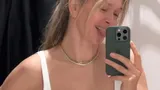 Вера Брежнева подразнила подписчиков аппетитными формами: видео из примерочной