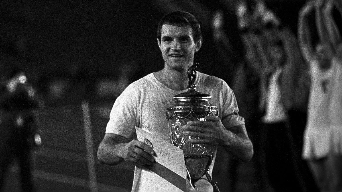 Умер легендарный футболист «Торпедо» Виктор Шустиков