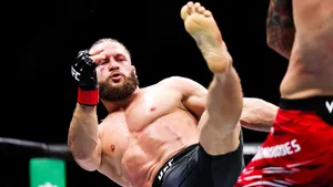 Физиев разделается с анимешником, Хукер с треском проиграет Сен-Дени. Экспресс на UFC 325