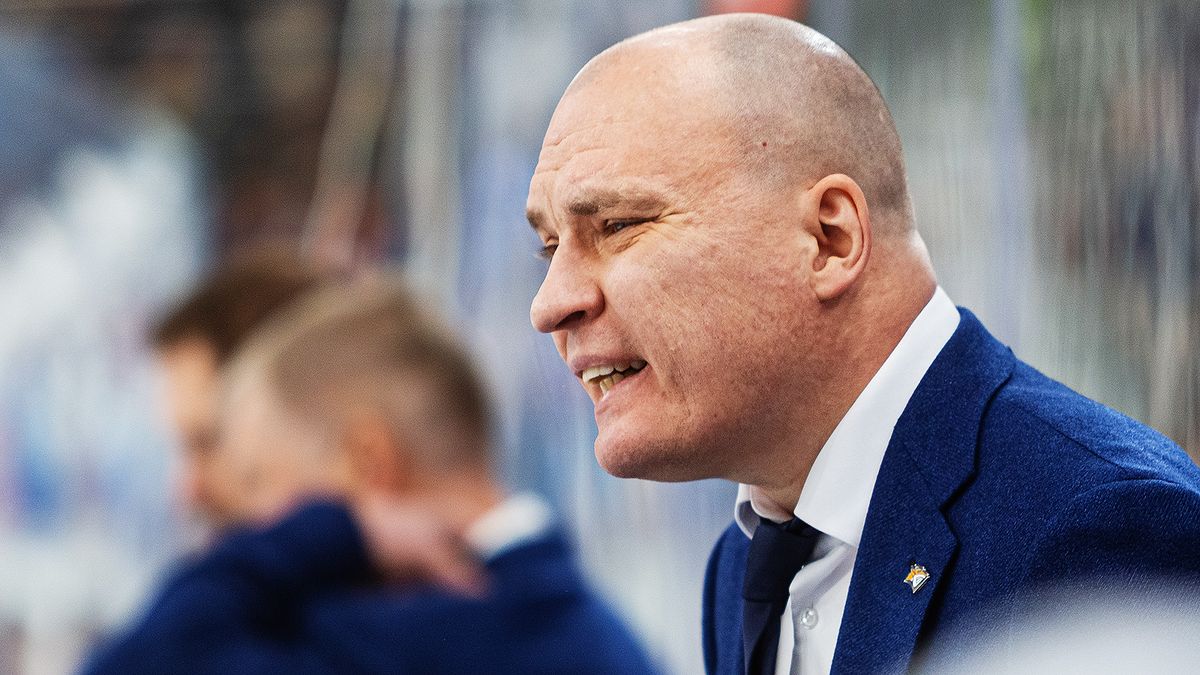 Разин: «Хорошо, что не испортили праздник «Нефтехимику». Пока Кузнецов не устраивает нас своей игрой в большинстве»