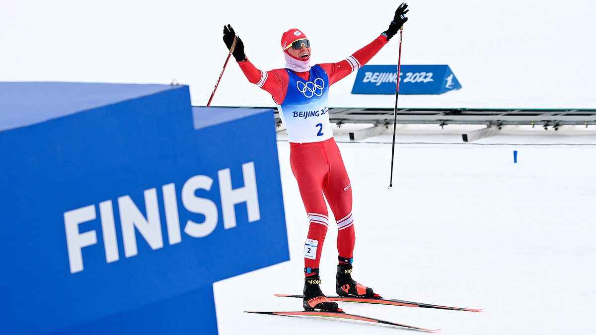 Жена Большунова заявила, что отстранение от международных турниров забирает у ее мужа лучшие спортивные годы