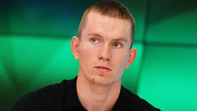 Александр Большунов