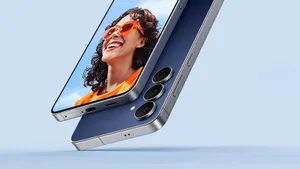 Обвал цен на Samsung Galaxy S25 FE до 39000: у фан-версии HDR-экран, мощный чип и телевик с 3-кратным зумом