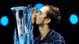 Русский теннисист поцеловал Кубок. Как Медведев выиграл главный турнир года: фото