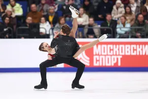 Российских танцоров снова отправляют в космос и закрывают глаза на очевидные ошибки