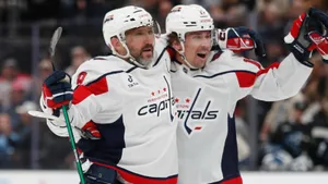 Овечкин разбушевался — оформил хет-трик и продолжил погоню за Гретцки! Ови поднял «Вашингтон» на красивый подвиг