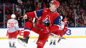 Чемпион начнет с победы поход за вторым Кубком Гагарина. Прогноз на 1-й матч плей-офф «Локомотив» — «Спартак» 