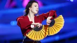 Боброва показала фото с Медведевой: «Решила стать Женькиным мастером по пошиву костюмов»