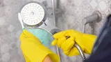 Отмыла сантехнику от ржавчины обычной зубной пастой: делюсь простым и дешевым способом