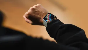 Привезли в Россию от 7000: смарт-часы Amazfit Bip 6 с офлайн-картами — больше экран, выше автономность и есть AoD