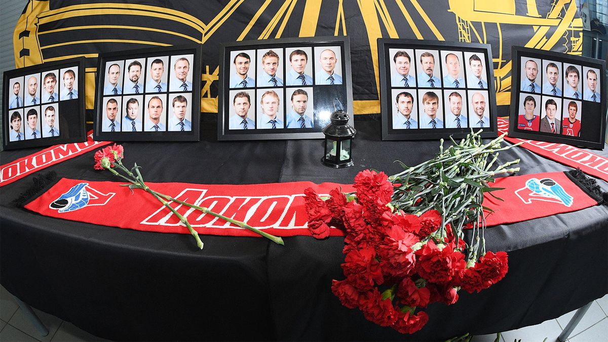 Нападающий «Локомотива» Иванов: «Когда завоевали Кубок Гагарина, первым делом отправились на кладбище»