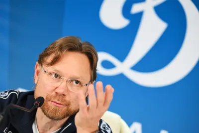 Валерий Карпин