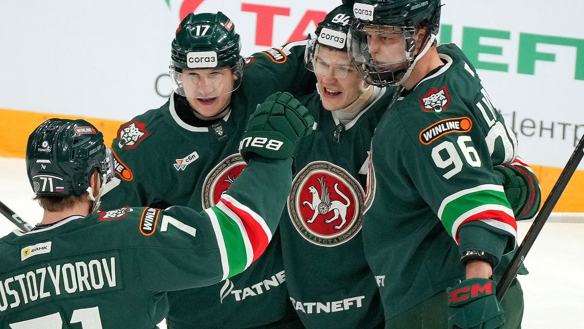 «Ак Барс» обыграл «Сибирь» в матче КХЛ, Барабанов оформил хет-трик, Семенов и Бек — дубль