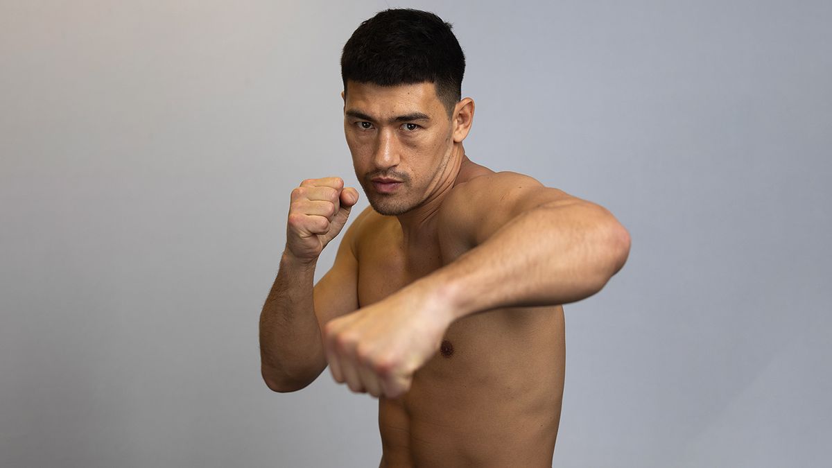 Легенда бокса назвал первого, кто нокаутирует Бивола: «Он активнее и бьет сильнее»