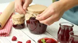 Готовим домашнее варенье на зиму: рецепты из малины, клубники и абрикоса