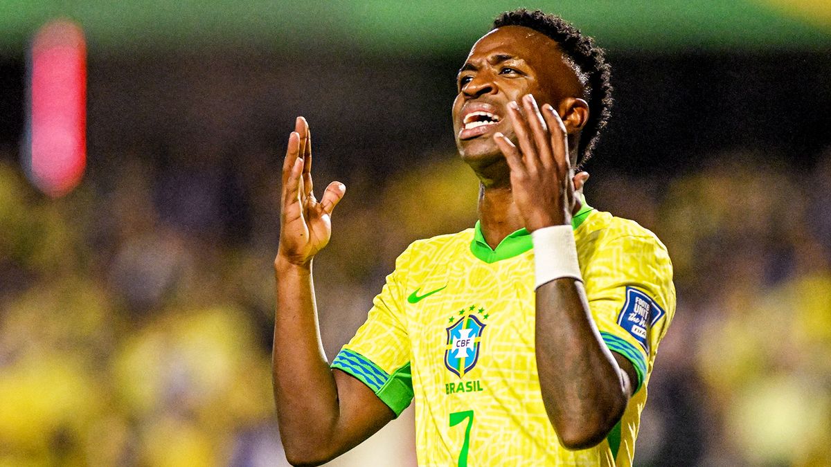 Винисиус может пропустить матч с Хорватией. Футболист пропустил тренировку сборной Бразилии