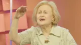Донцова на «Женском форуме»: собака в постели важнее мужа, рисунки лезвием на руках и никакого брака из-за «неволи»