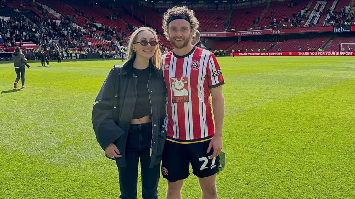 Дочь легендарного хоккеиста Ларионова встречается с английским футболистом