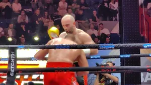 ГАССИЕВ vs ПУЛЕВ: СРУБИЛ ОДНОЙ ЛЕВОЙ / Видео нокаута