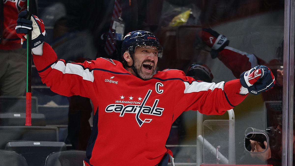 Сделавшего хет-трик Овечкина признали первой звездой дня в НХЛ