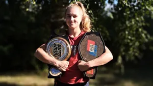 Непобежденная русская чемпионка — новая надежда страны в женских ММА. Постарнакова врывается в PFL