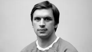 Его обожали женщины СССР, он покорил даже великую гимнастку Дерюгину! История о легенде ЦСКА Лутченко 