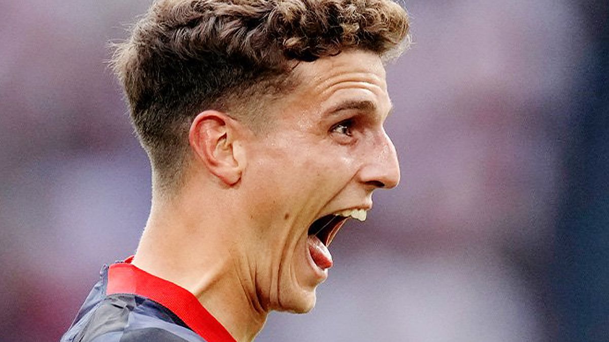 Хет-трик бывшего игрока «Спартака» Тиля помог ПСВ разгромить «АЗ» и выйти в лидеры чемпионата Нидерландов