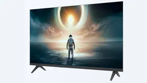 Новый дешевый QLED смарт ТВ Sber продают от 16500: яркий экран, платформа «Салют ТВ» и управление голосом
