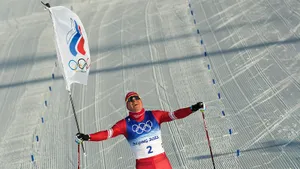 Русский лыжник упал, но забрал золото Олимпийских игр: кто бы мог подумать! Ближайший соперник отстал на минуту