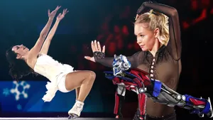 Туктамышева прощалась, шикарная Захарова восхищала, чемпионы страны взлетали надо льдом. Фото гала-шоу ЧР-2026