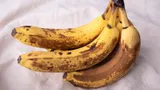 Что приготовить из перезрелых бананов: 3 простых рецепта, которые спасут продукт