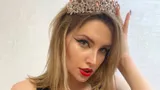 Красавица-учительница, уволенная из школы из-за пикантных видео, сделала провокационные фото на парте