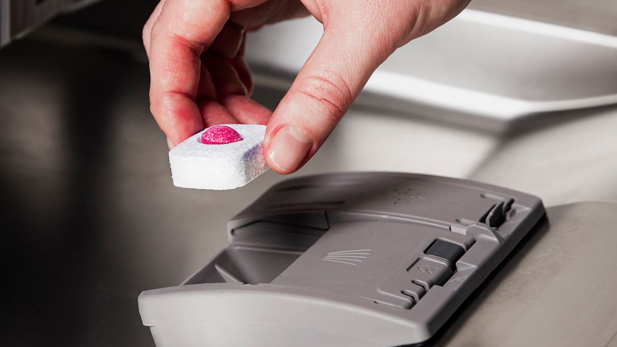 Нет посудомойки, но таблетки для нее покупаю: использую в быту, заменяет кучу химии, квартира и дача сияют