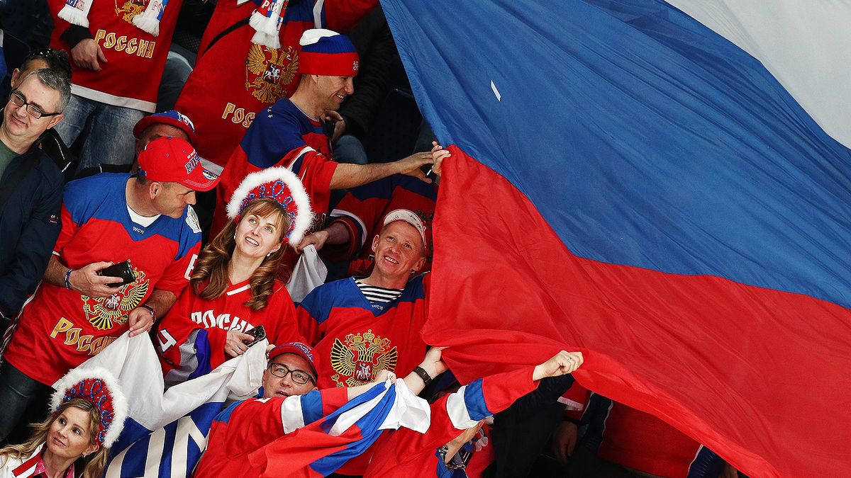 «Просто слов благодарности мало». Карпин — о поддержке болельщиков в матче с Ираном