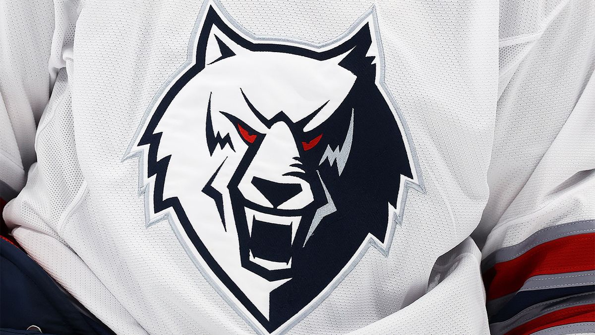 «Нефтехимик» одержал победу над «Сибирью», у Долганова «сухарь»