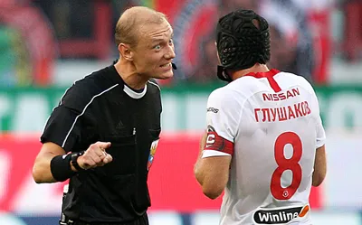 Денис Глушаков