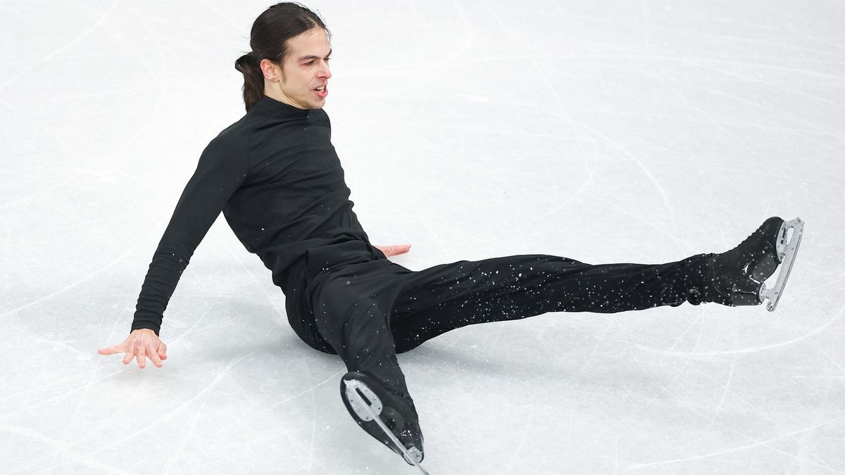 Гуменник упал с тройного акселя на тренировке перед короткой программой на ОИ-2026