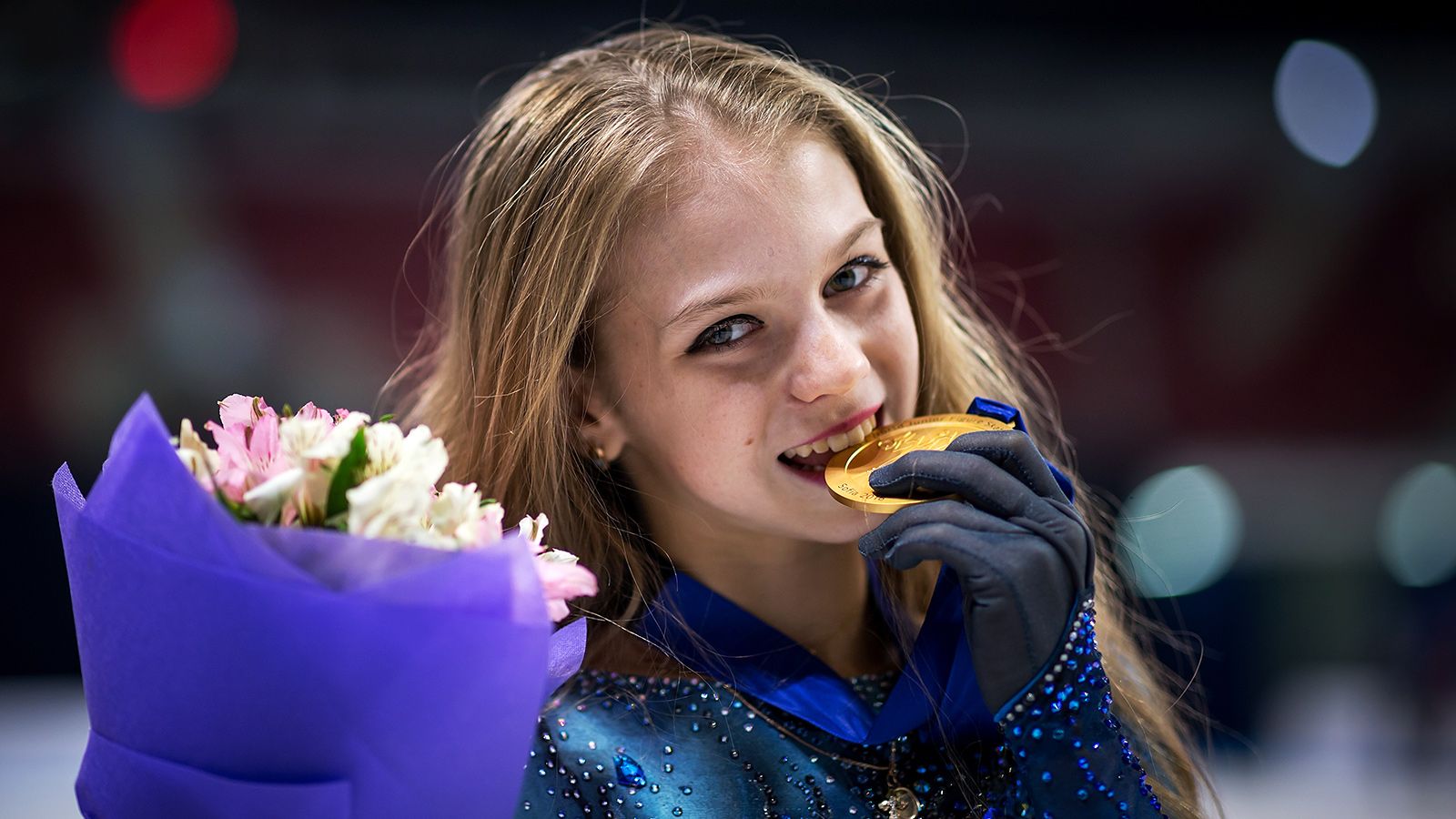 Александра Трусова фигуристка мировой рекорд видео, как Трусова выиграла  чемпионат мира 2018, Трусова первой в истории прыгнула четверной тулуп