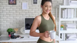 Добавляю лимонный сок в кофе, и вес уходит сам собой: натуральный продукт, никакой химии