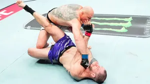 Русский нокаутер из Узбекистана вырубил ветерана из Луганской области в UFC. Гуськов убрал Крылова в 1-м раунде