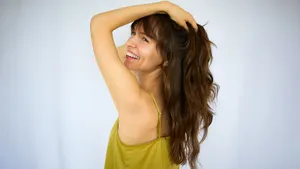 Отрастила густые волосы за пару месяцев: пару капель в шампунь и прическа как на картинке 