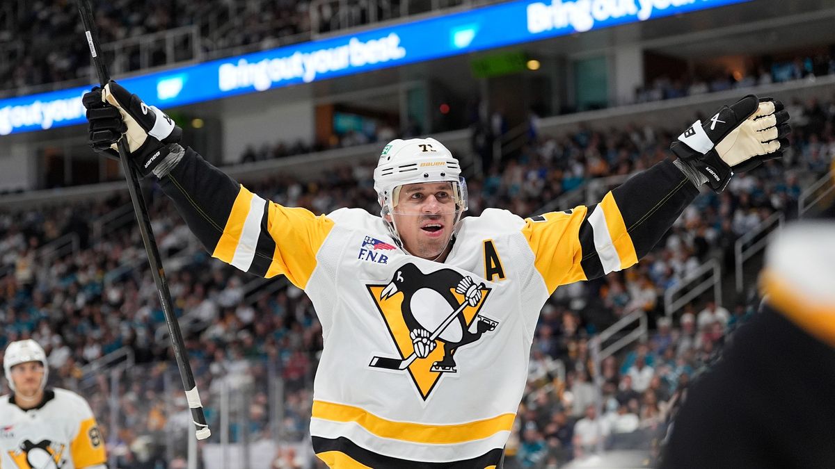 Малкин вышел в лидеры гонки бомбардиров сезона в НХЛ среди россиян, обойдя Капризова