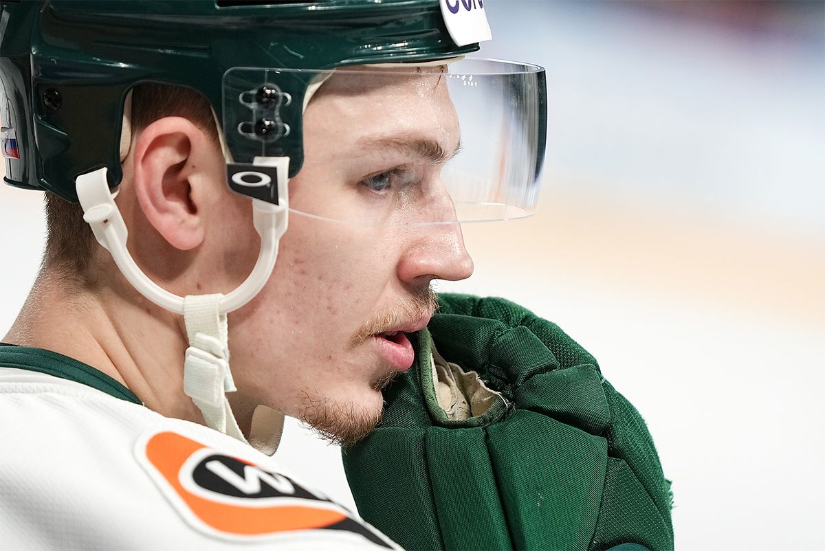 Форвард «Ак Барса» Семенов оштрафован за симуляцию